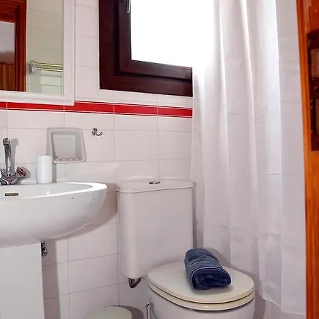 2 Sea Syros فندق