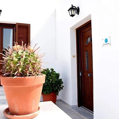 2 Sea Syros Hotel